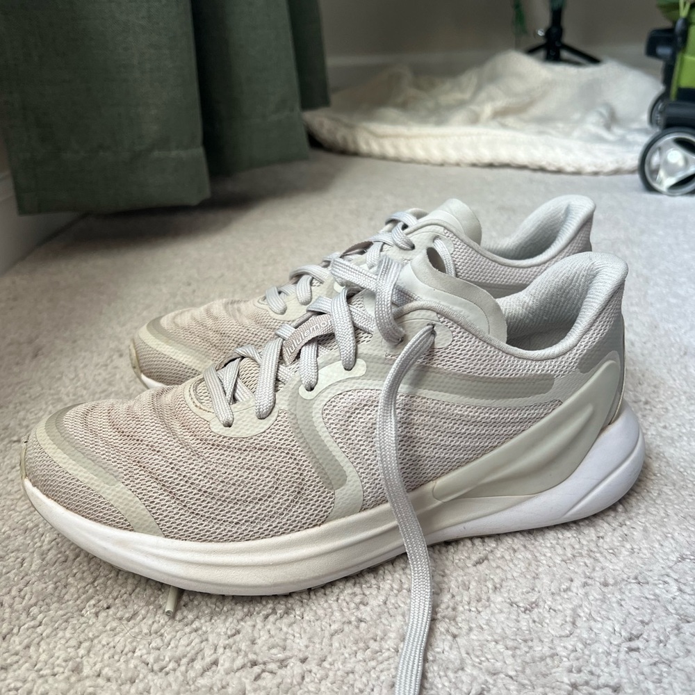 lululemon Blissfeel 2.0 running shoes